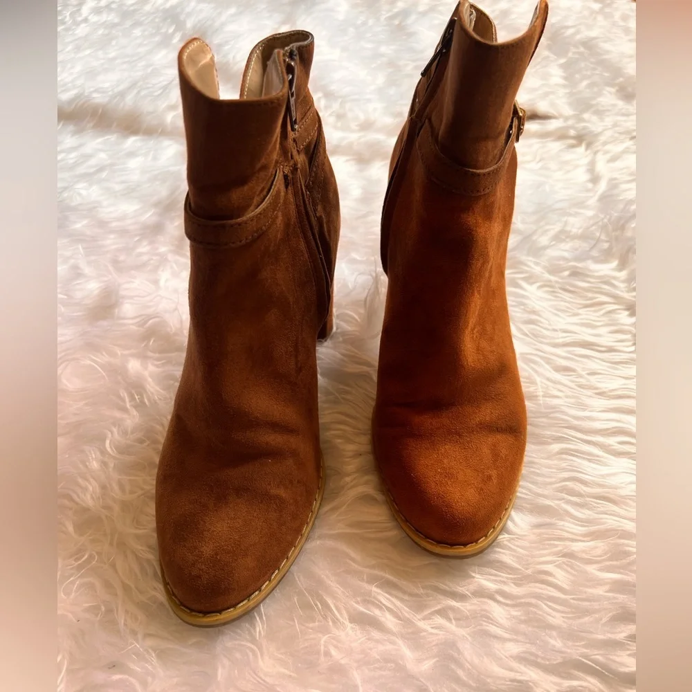 📌Boots Banana Republic for women’s ‼️